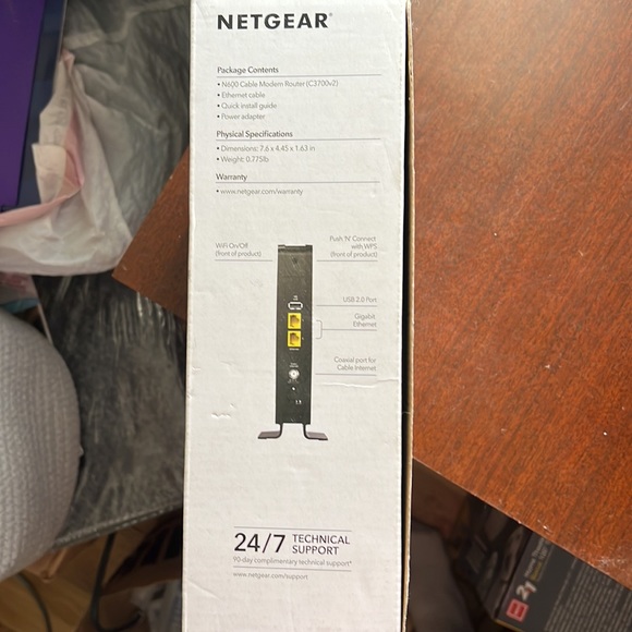 Netgear N600 Wi-Fi cable modem router. - Picture 2 of 3